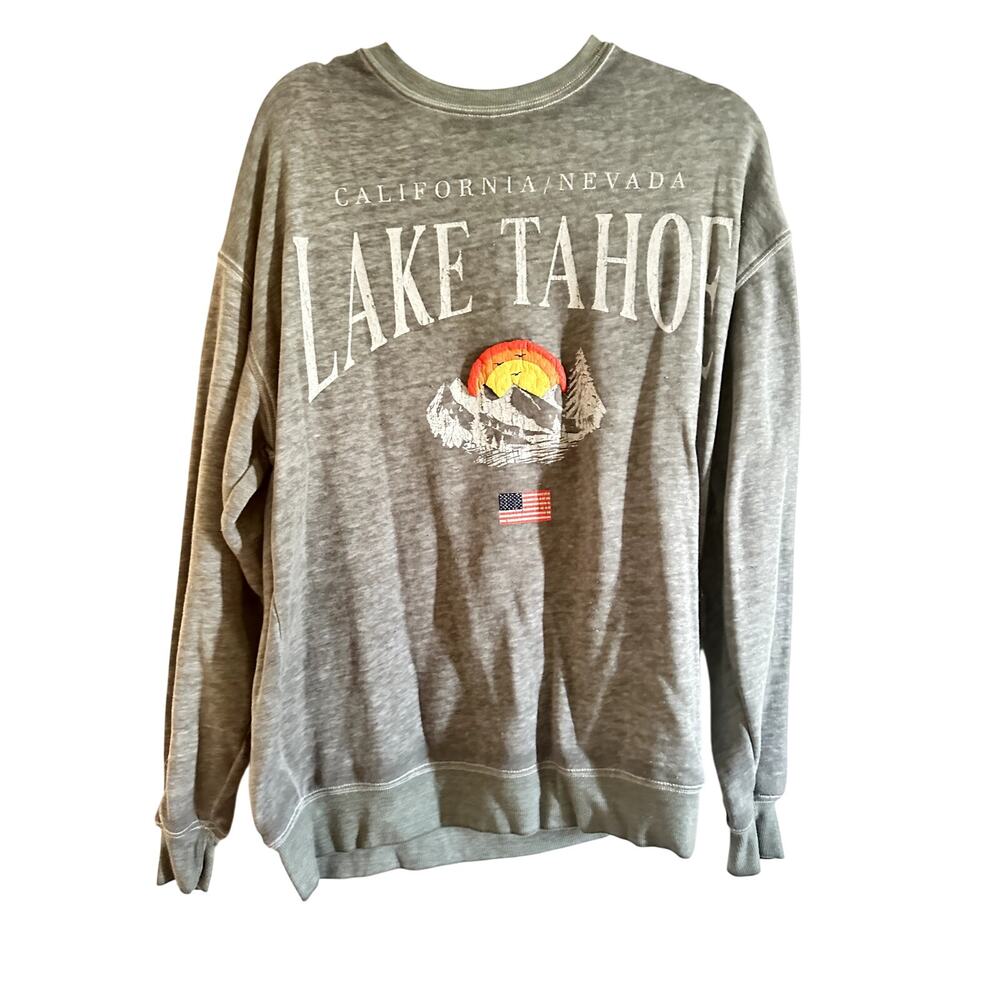 Lake Tahoe Graphic Sweatshirt - Cozy and Stylish!